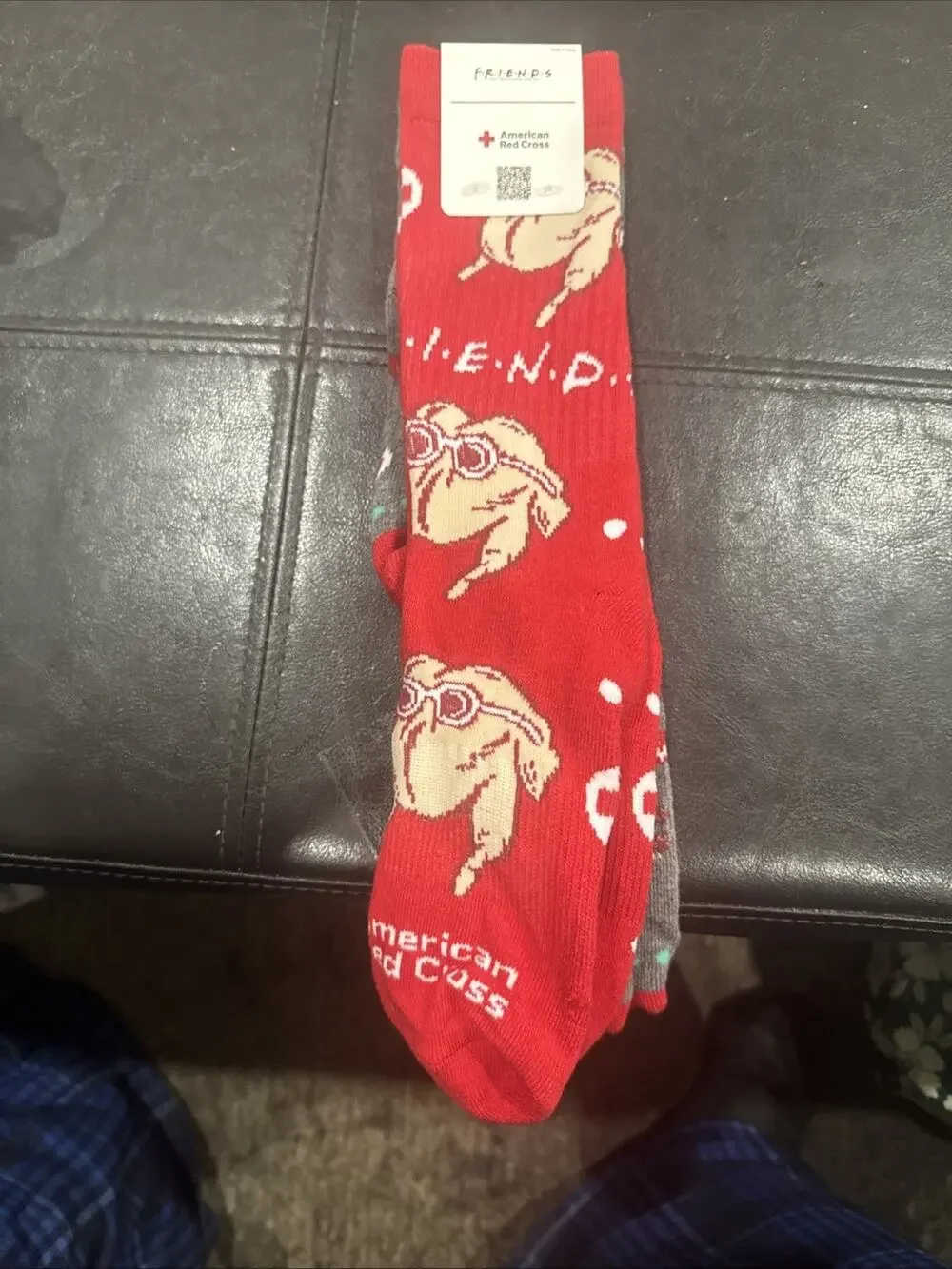 FRIENDS crew unisex socks HOLIDAY limited edition from RED CROSS